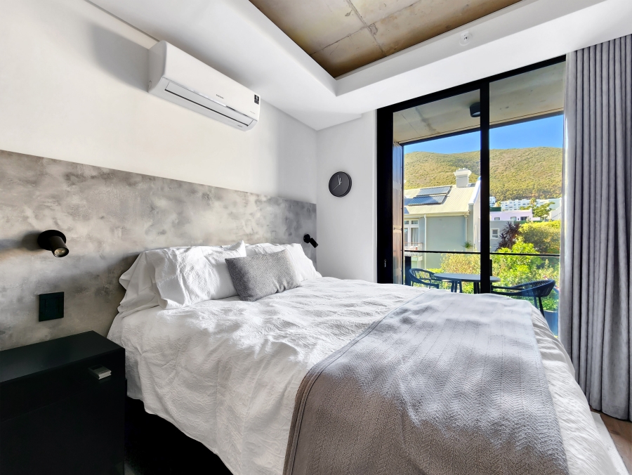 1 Bedroom Property for Sale in Sea Point Western Cape
